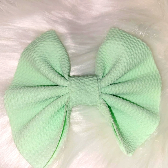 Mint colored bow - Picture 1 of 3